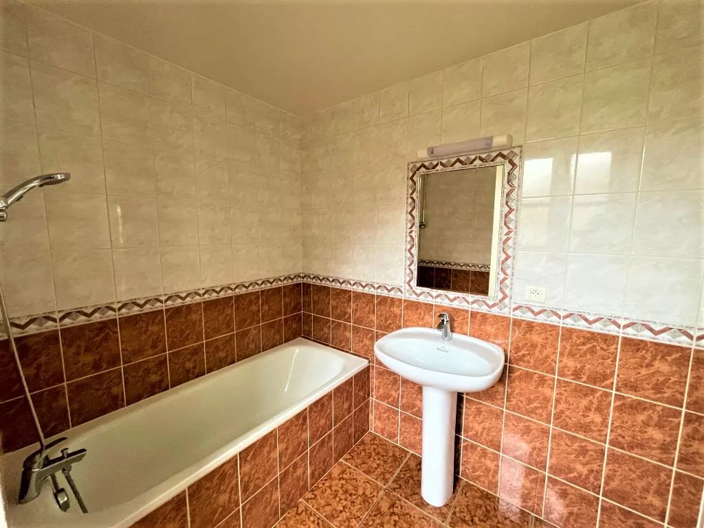 A LOUER APPARTEMENT T2 AVEC CAVE