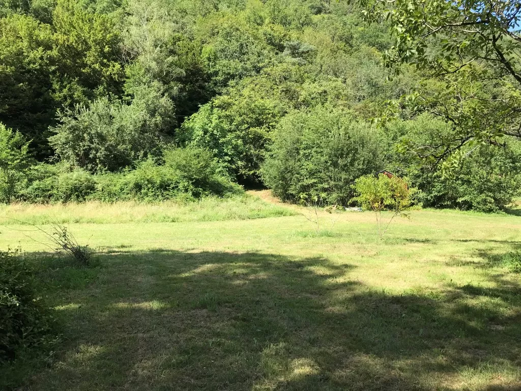 Joli terrain constructible au bord de la Dordogne