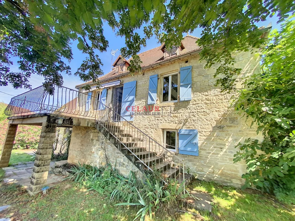 Corps de ferme en pierre