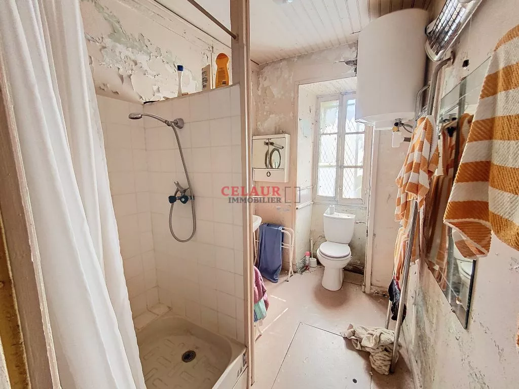 TOWN HOUSE TO RESTORE