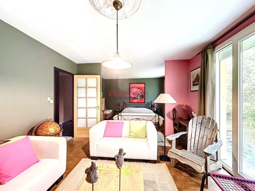 MAISON  5 CHAMBRES AVEC PISCINE PRÈS D'ARGENTAT SUR DORDONNE