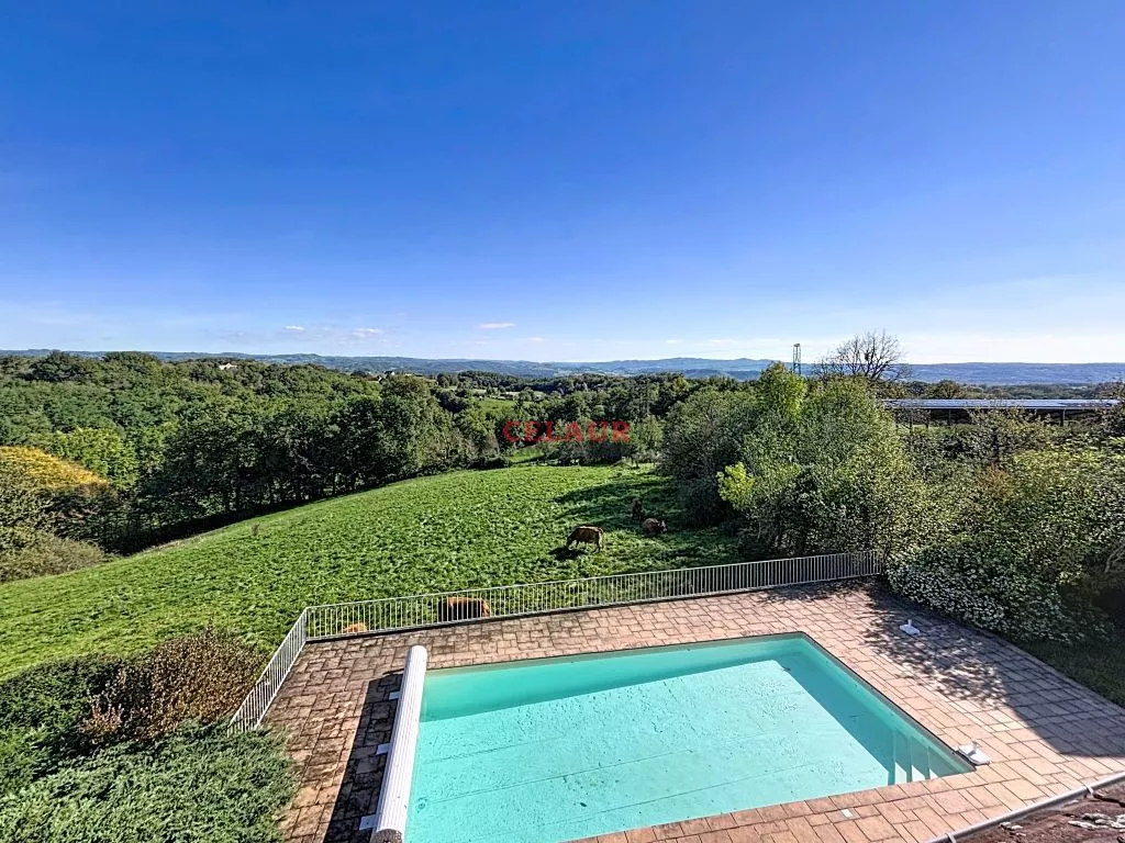 PROPRIETE AVEC MAISON ET DEPENDANCES PISCINE SUR 1 HA DE PARC CLOS