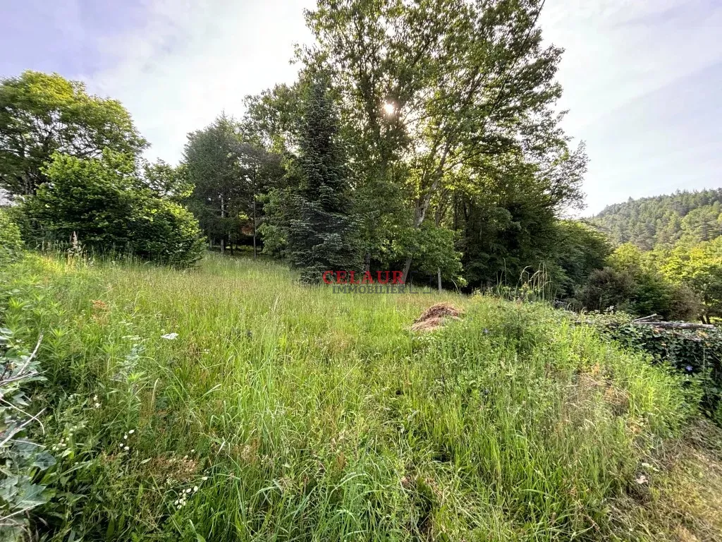 TERRAIN À BÂTIR SUR LES HAUTEURS D'ARGENTAT