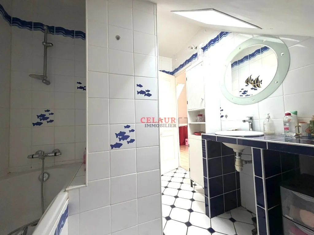 Pavillon proche du centre ville avec piscine - Dupli