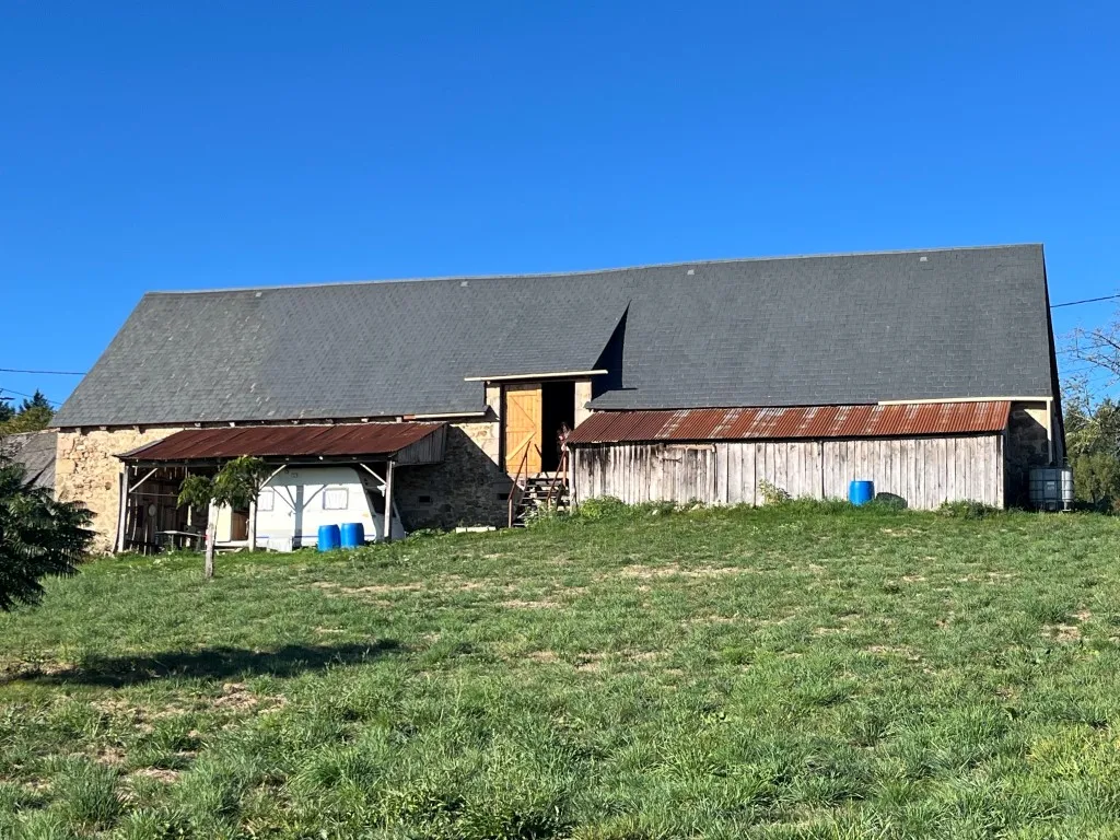 SUPERBE GRANGE AVEC VUE...